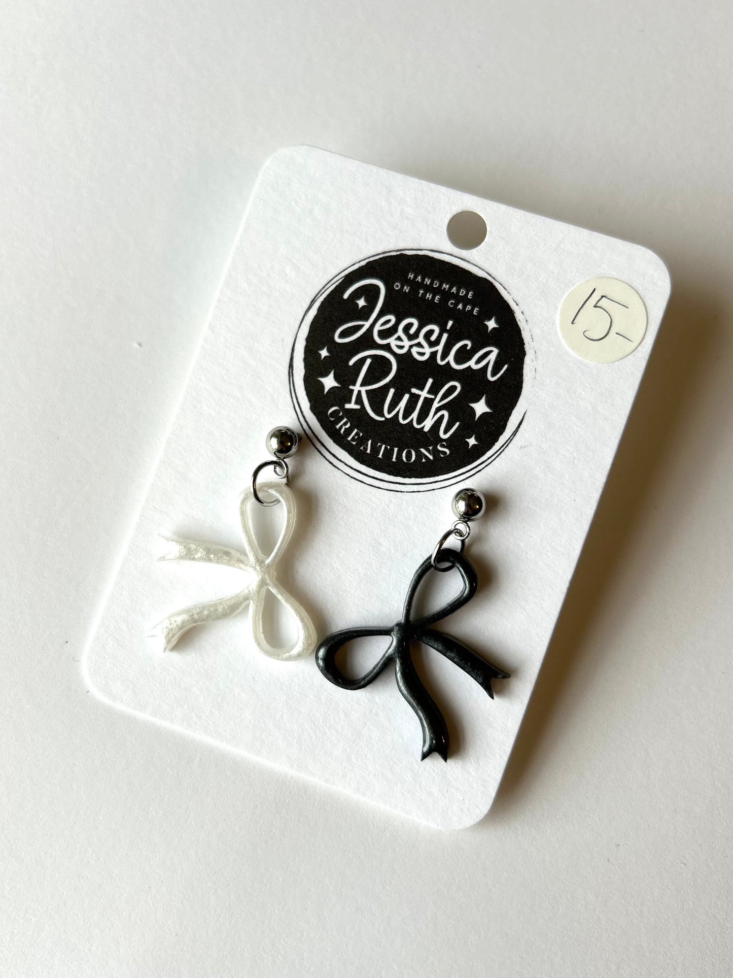 Black & White Bows