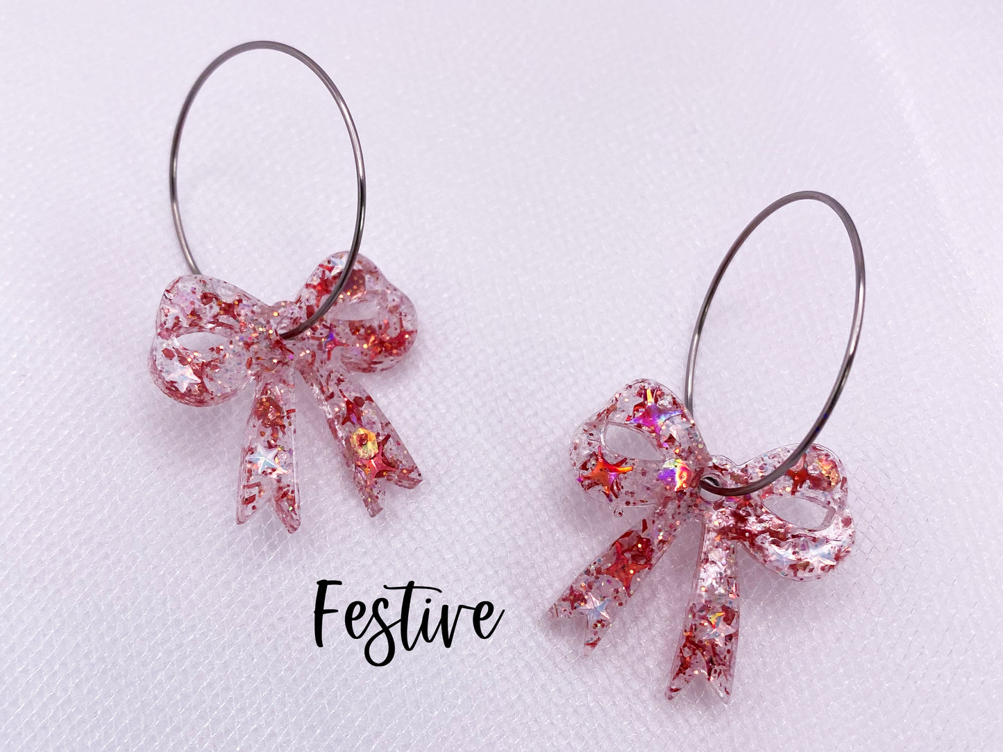 Fun holiday bow dangles