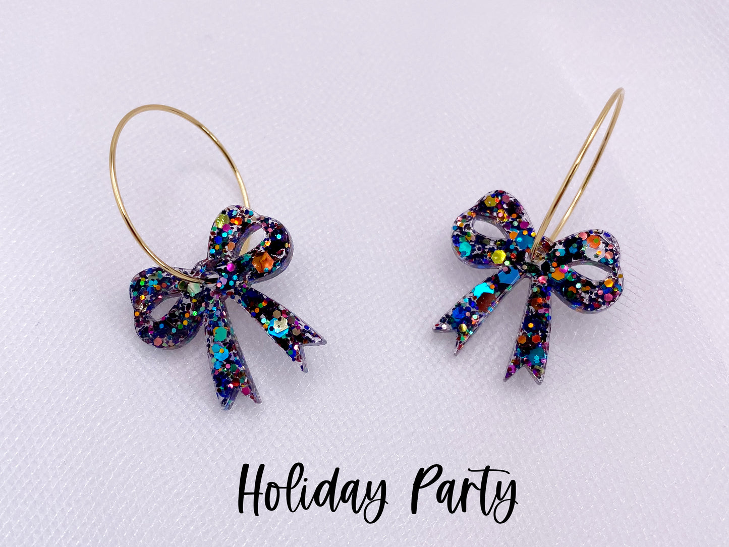 Fun holiday bow dangles
