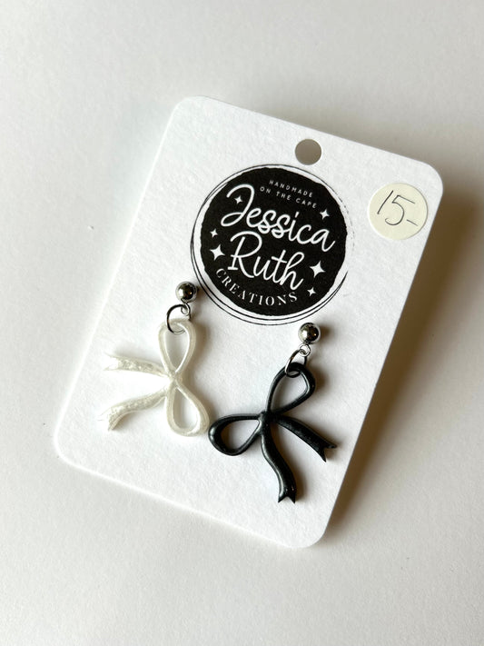 Black & White Bows